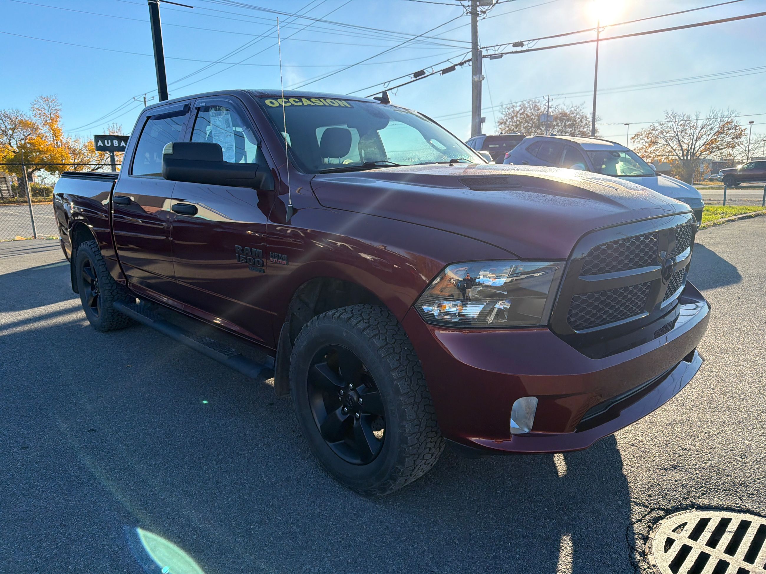 Photo Ram 1500 4WD CREW CAB EXPRESS JAMAIS ACCIDENTÉ, SUPER CONDITION 2021 #2