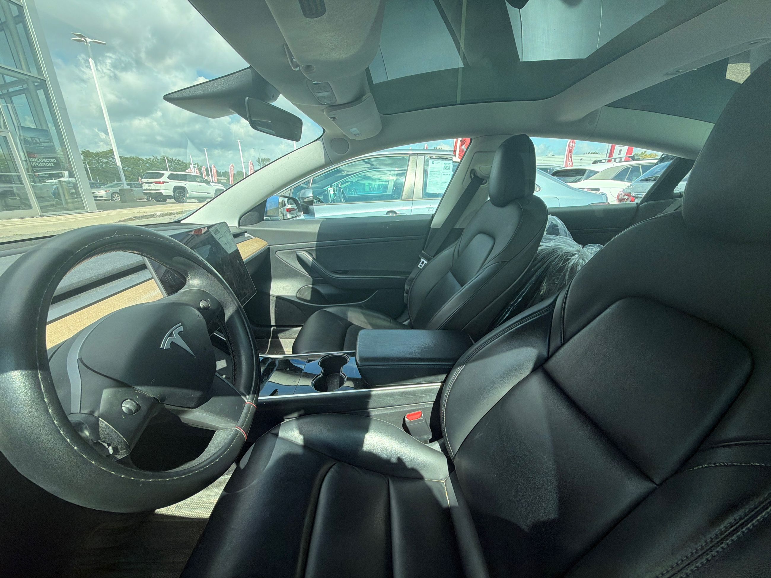 Photo Tesla Model 3 Standard Range Plus, A/C, POWER GROUP, CUIR 2020 #2