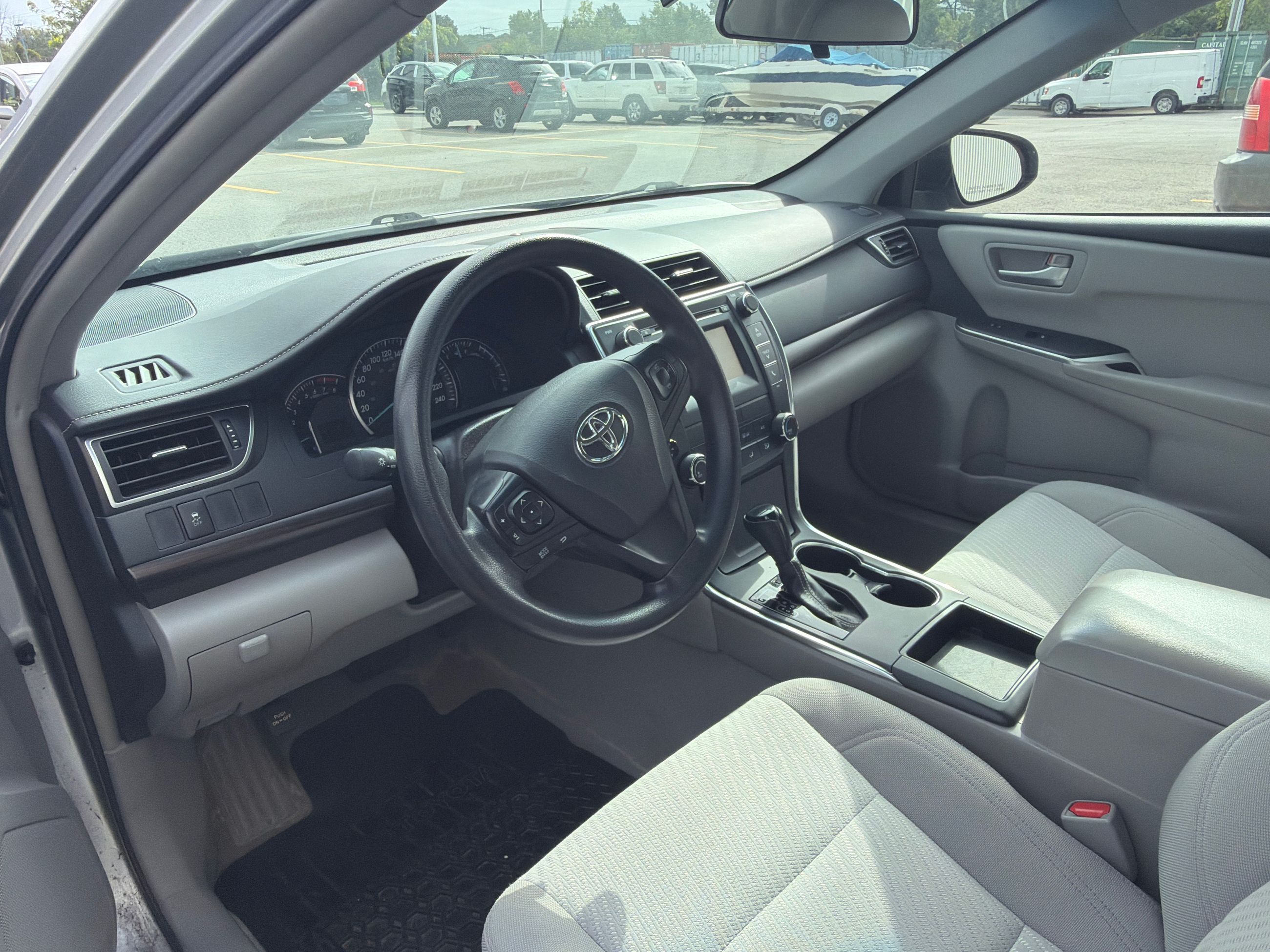 Photo 2015 Toyota Camry LE, FWD, A/C, POWER GROUP, CRUISE CONTROL #3