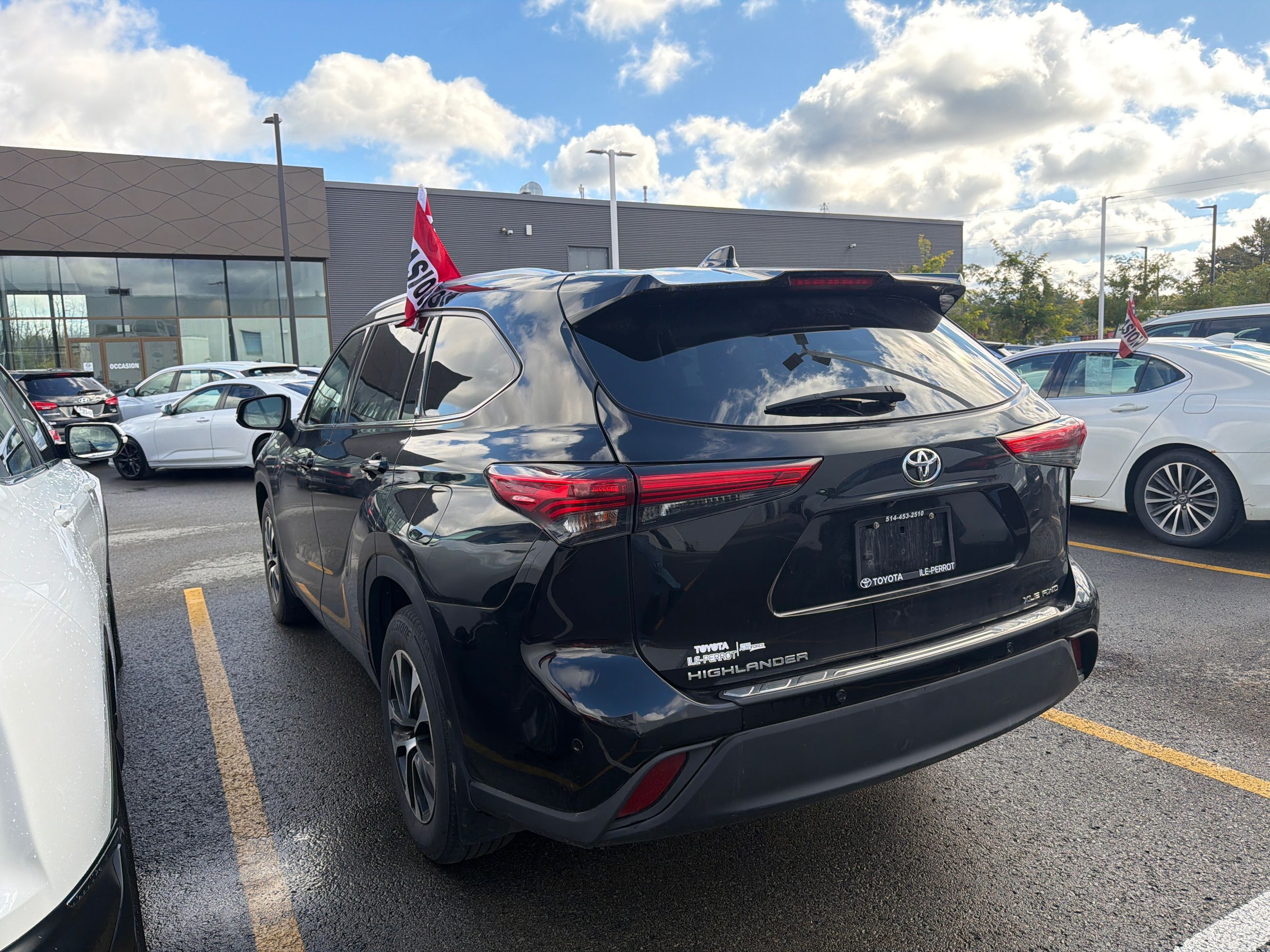 Photo 2020 Toyota Highlander XLE, AWD, A/C, POWER GROUP, CRUISE, PUSH TO START #2