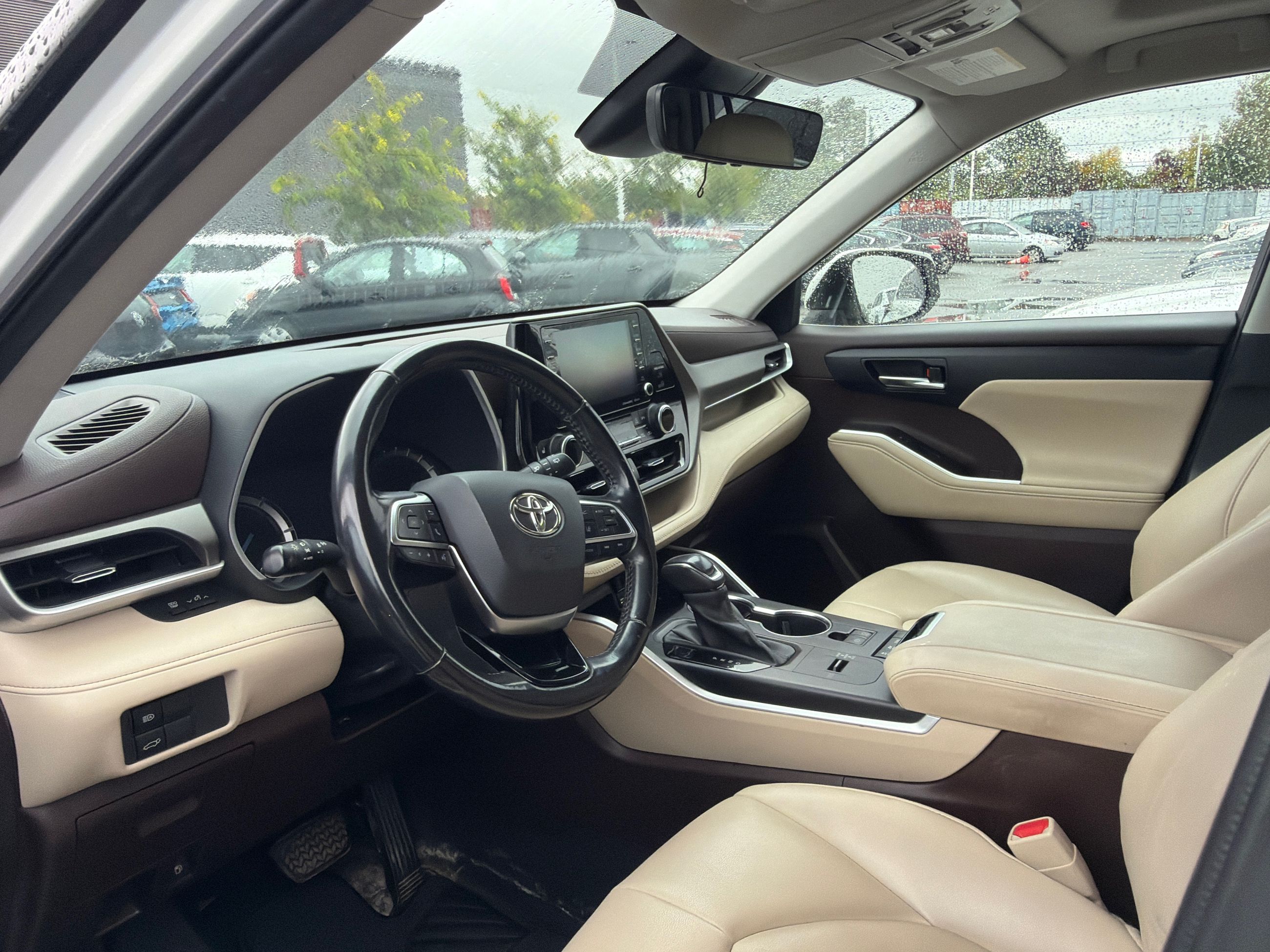 Photo 2021 Toyota Highlander Hybrid XLE, A/C, POWER GROUP, BACKUP CAMERA #3