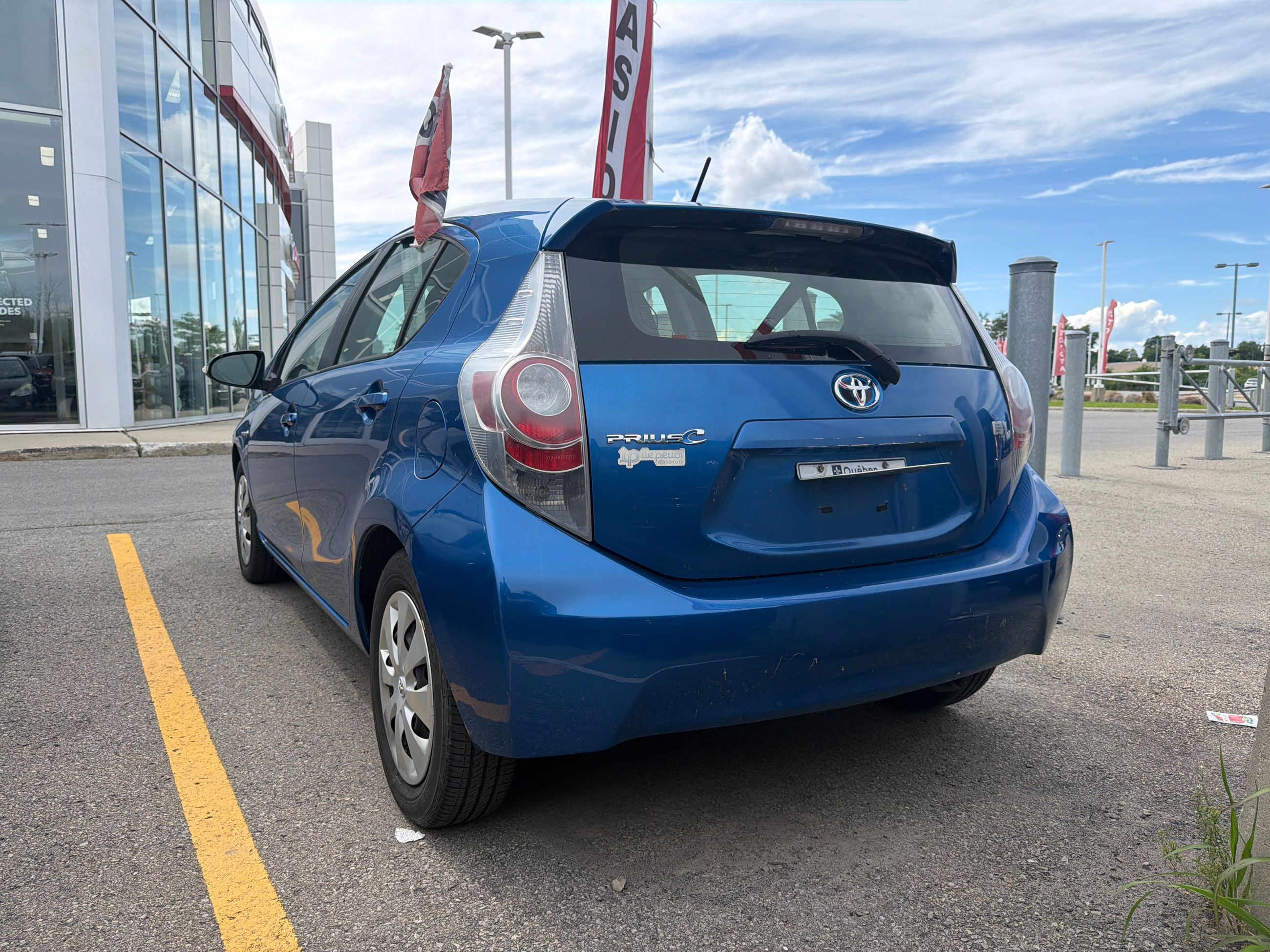 Photo 2014 Toyota Prius c A/C, POWER GROUP, BLUETOOTH, CRUISE #2