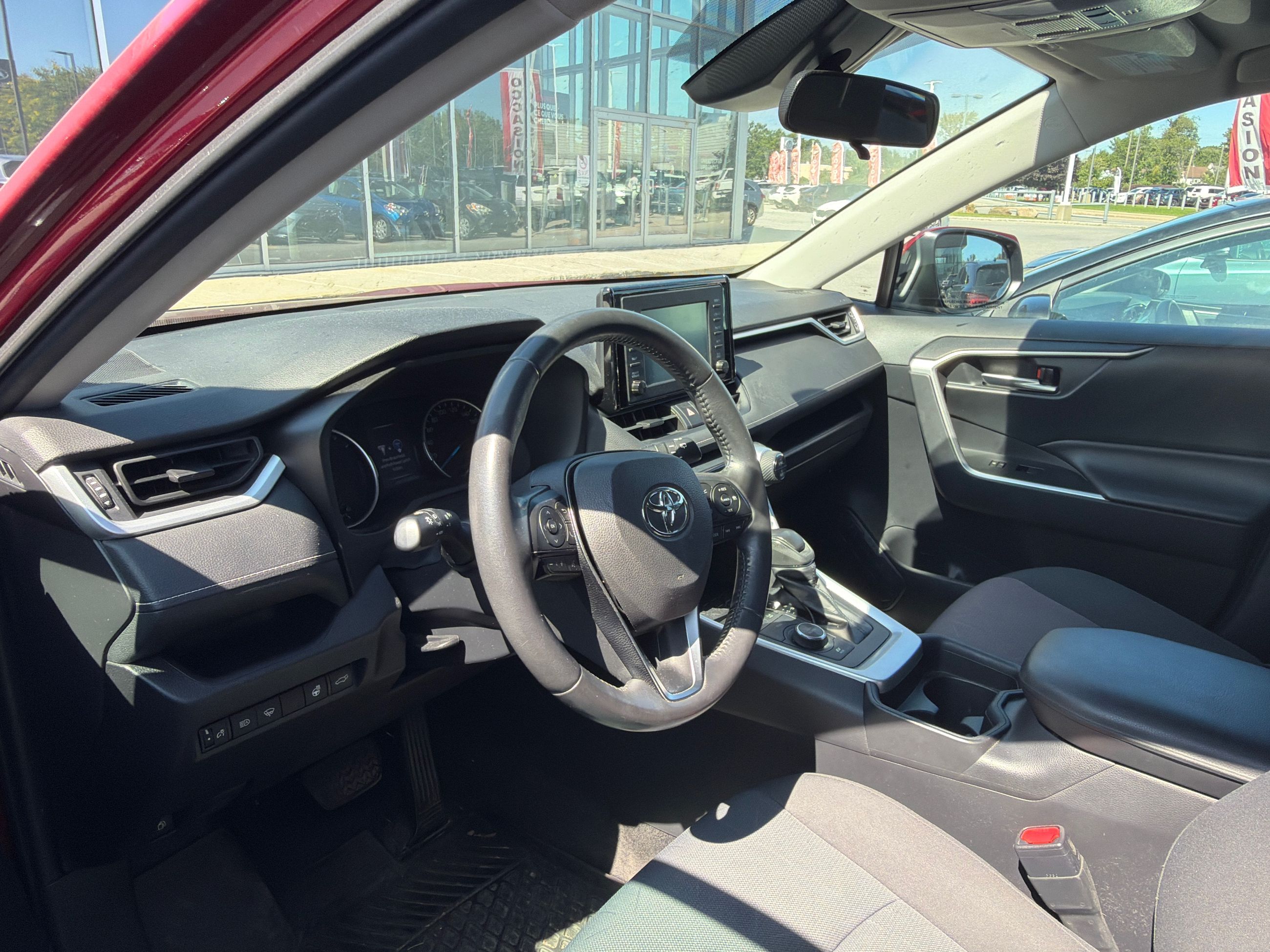 Photo 2019 Toyota RAV4 Hybrid XLE, A/C, POWER GROUP, BACKUP CAMERA #3