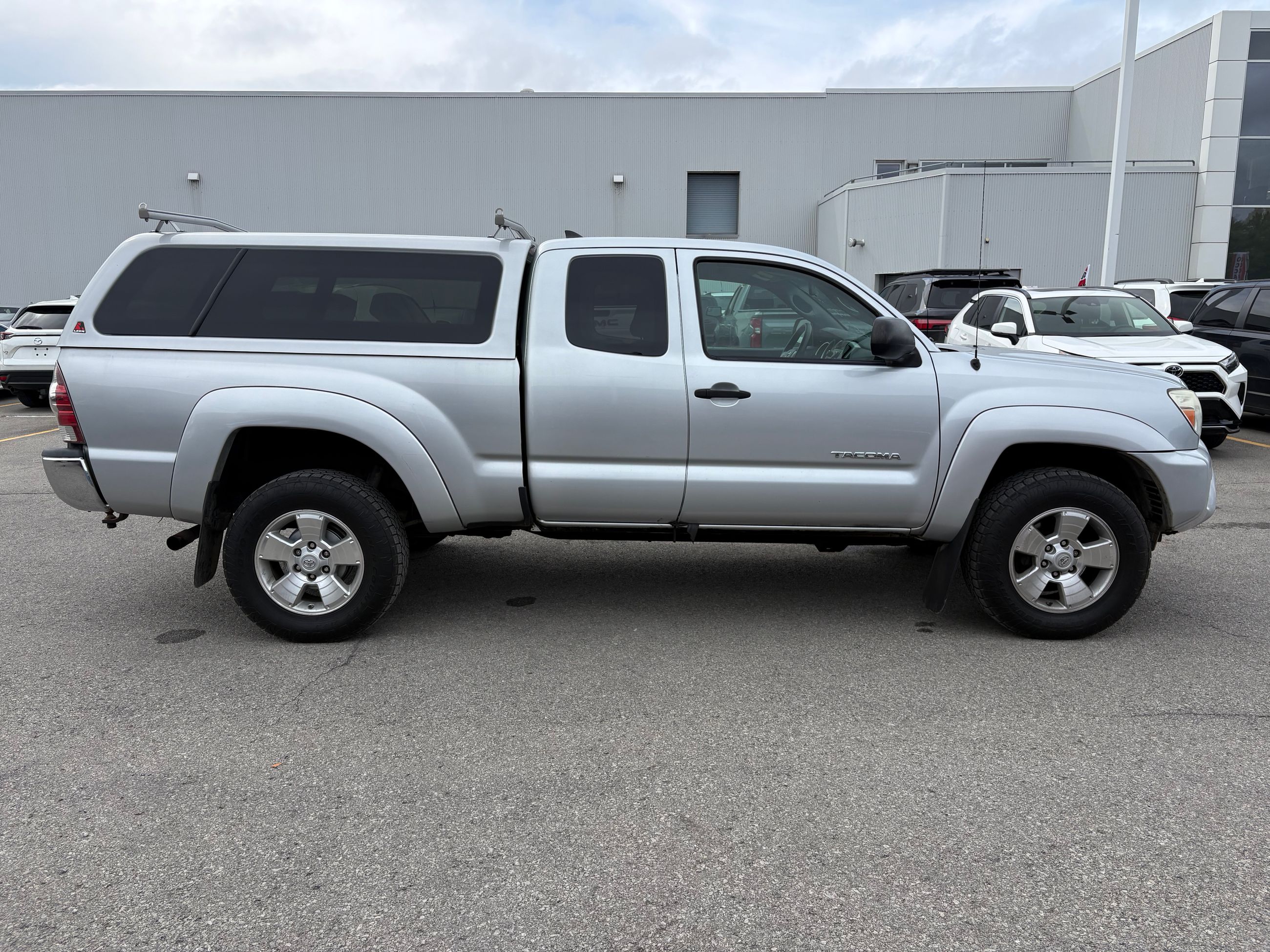 Photo Toyota Tacoma 4X4 - EXTENDED CAB - 4CYLINDRE 2.7L 2012 #4