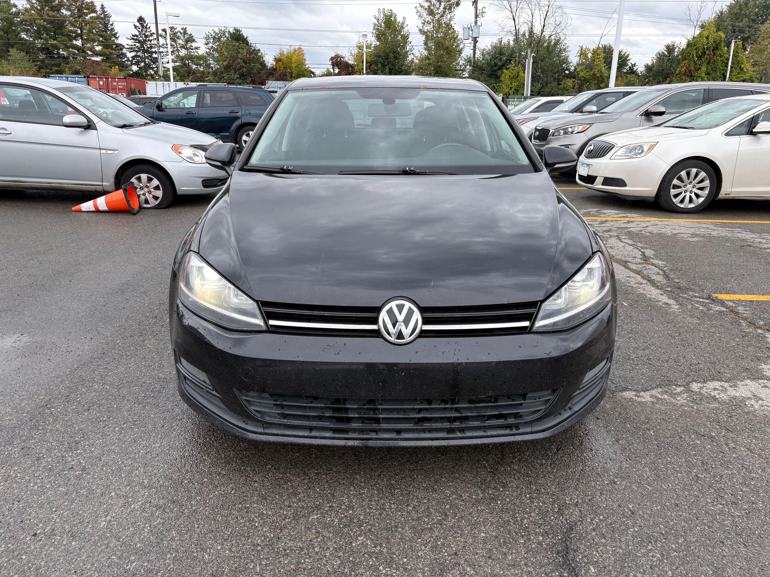 Photo Volkswagen Golf COMFORTLINE - MANUAL - LEATHER - BACK-UP CAMERA 2016 #2