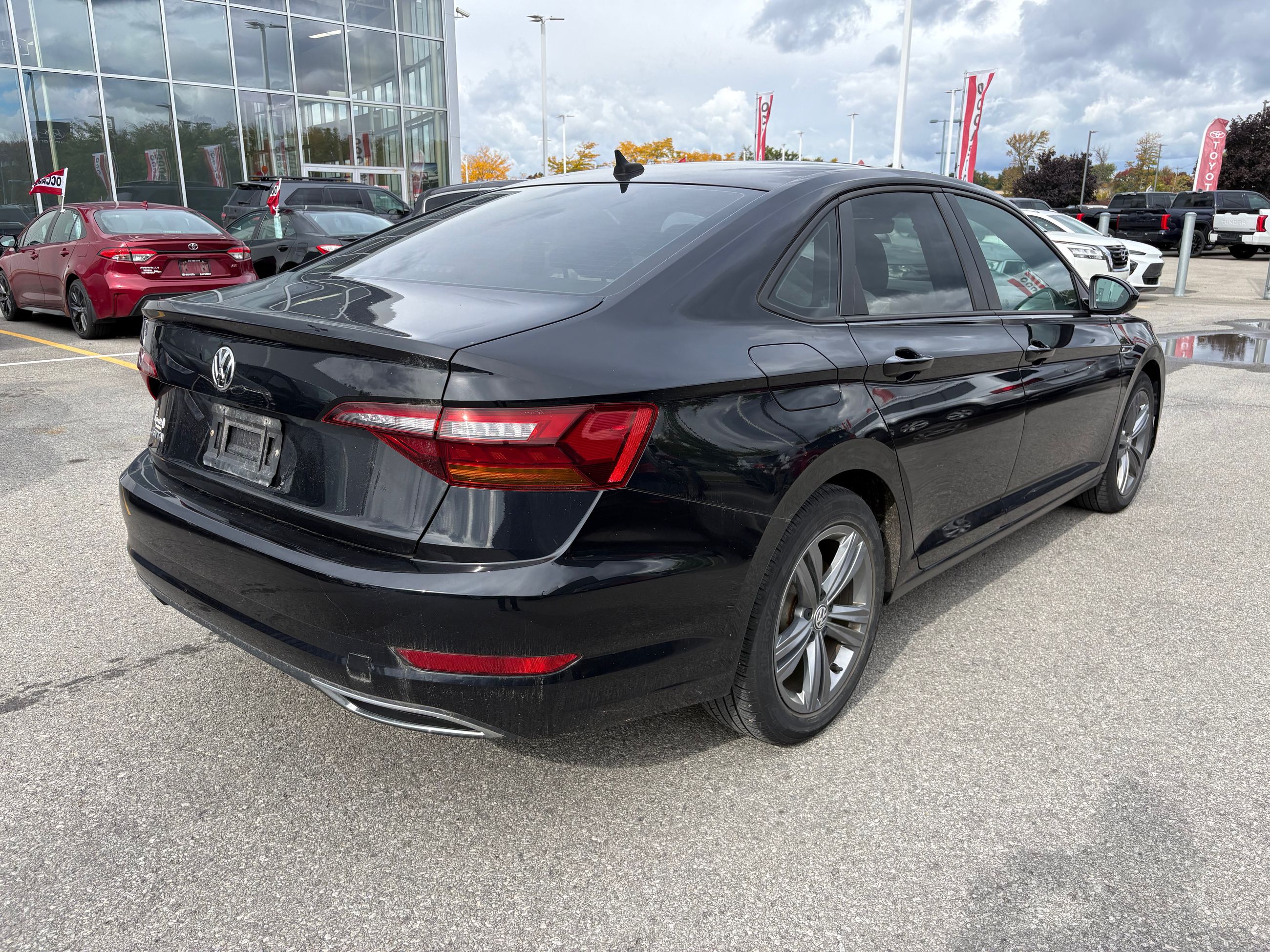 Photo Volkswagen Jetta R-LINE - LEATHER - SUNROOF - REMOTE STARTER 2019 #5