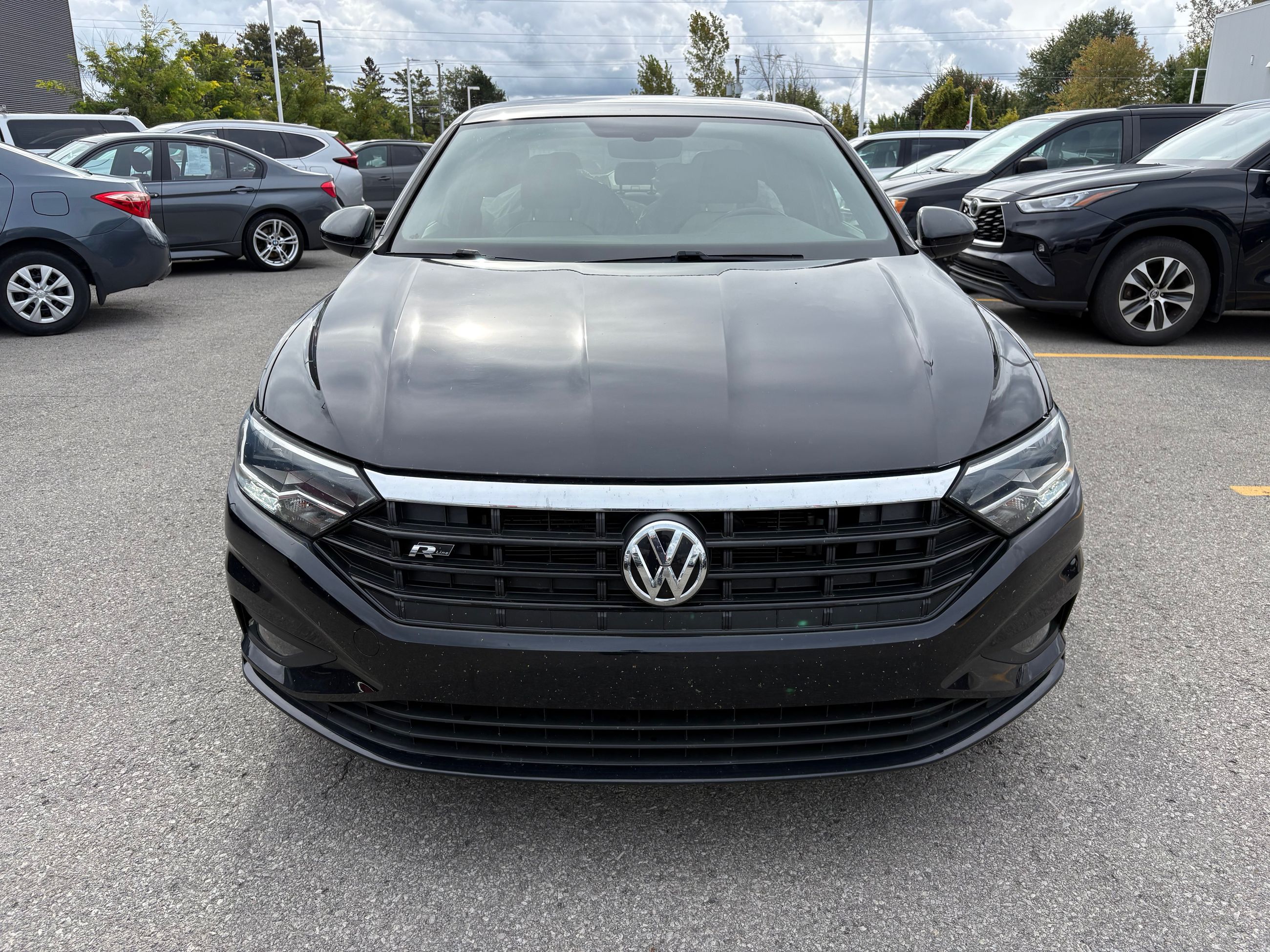 Photo Volkswagen Jetta R-LINE - LEATHER - SUNROOF - REMOTE STARTER 2019 #2