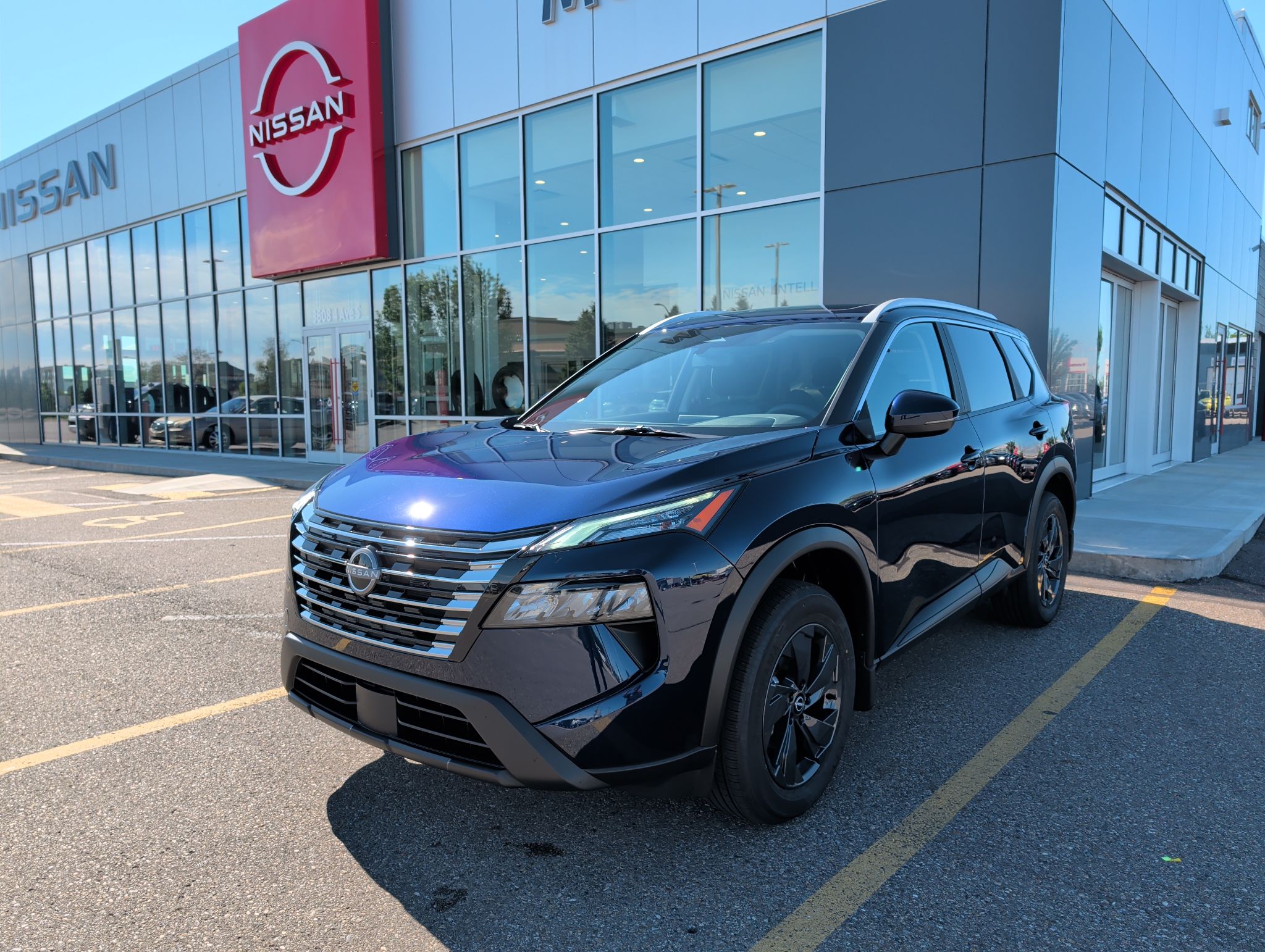 2026 Nissan Rogue SV Moonroof