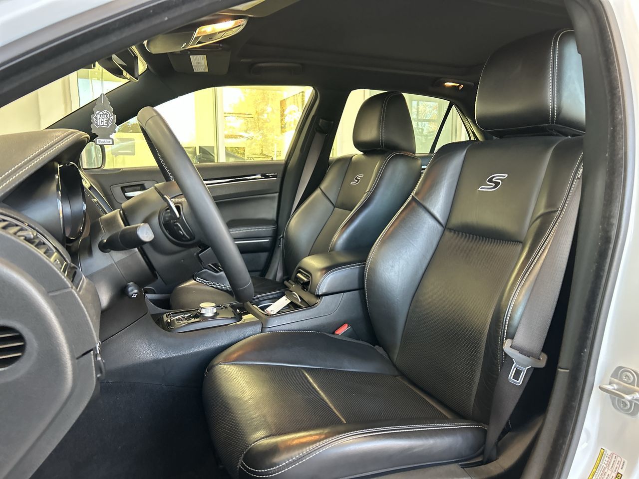 Chrysler 300  2022 à Mississauga, Ontario