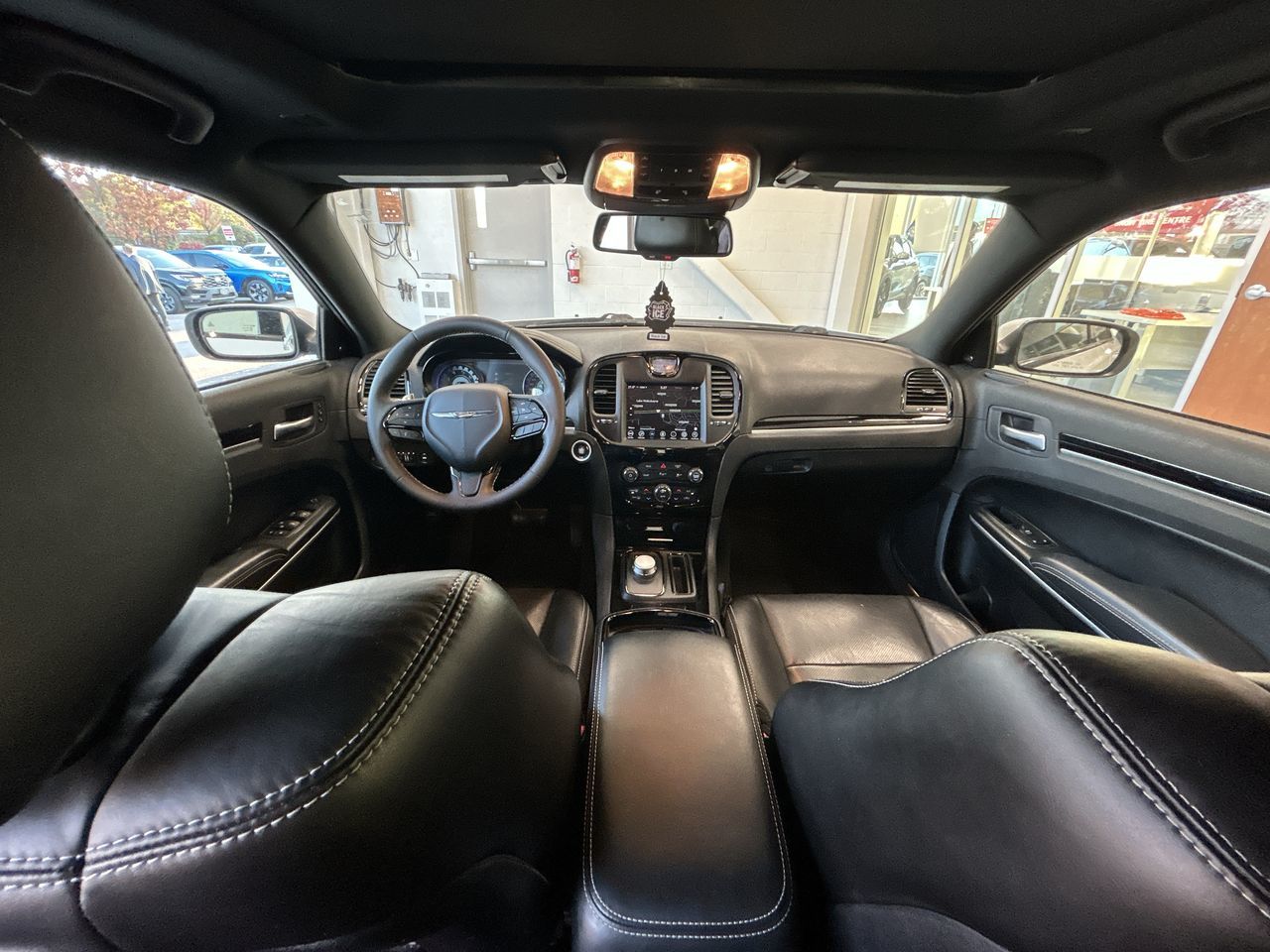 Chrysler 300  2022 à Mississauga, Ontario