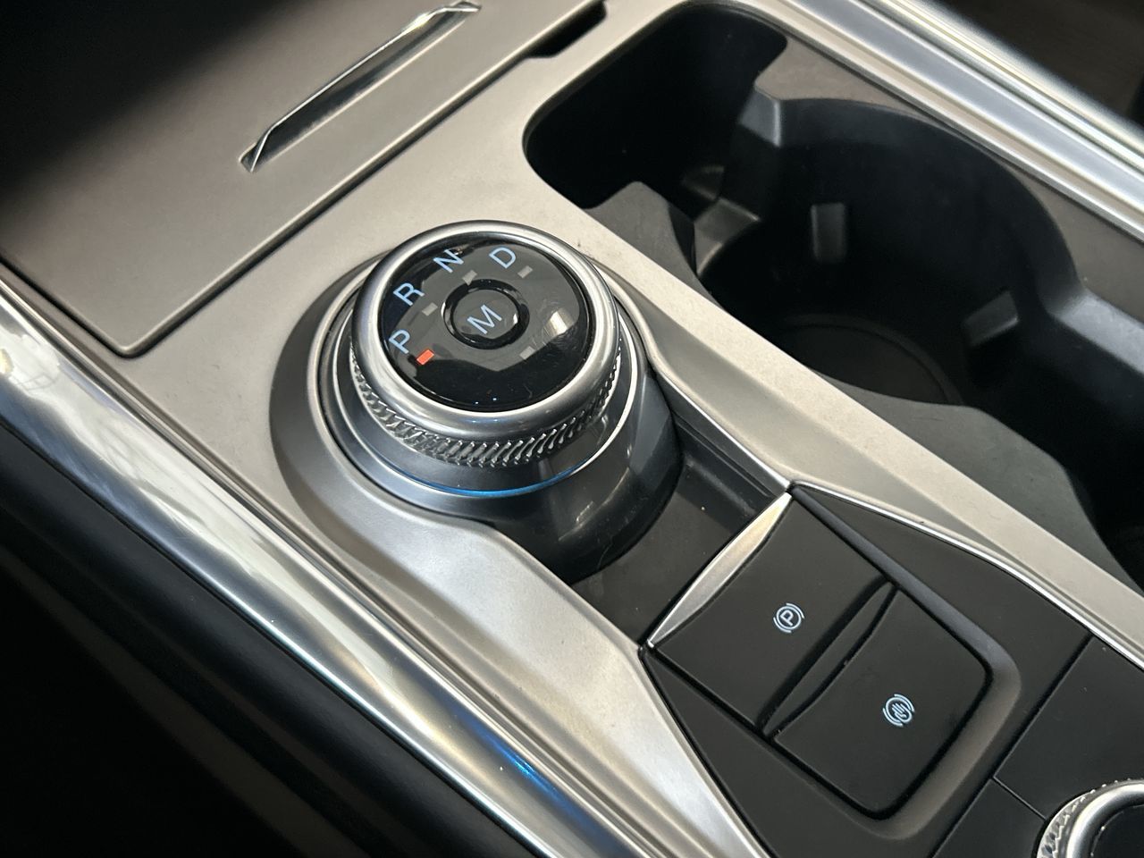 2020 Ford Explorer in Mississauga, Ontario