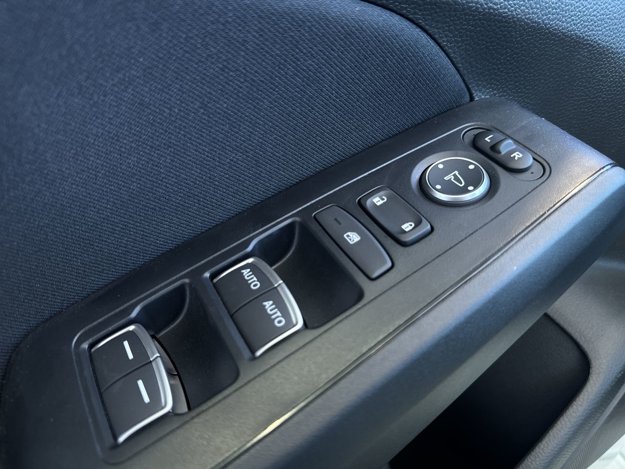 2025 Honda CIVIC HYBRID Hatchback in Mississauga, Ontario