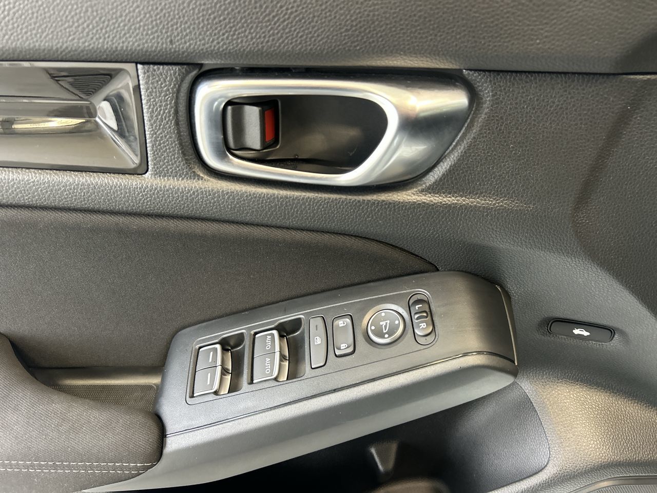 2025 Honda Civic Hybrid in Mississauga, Ontario