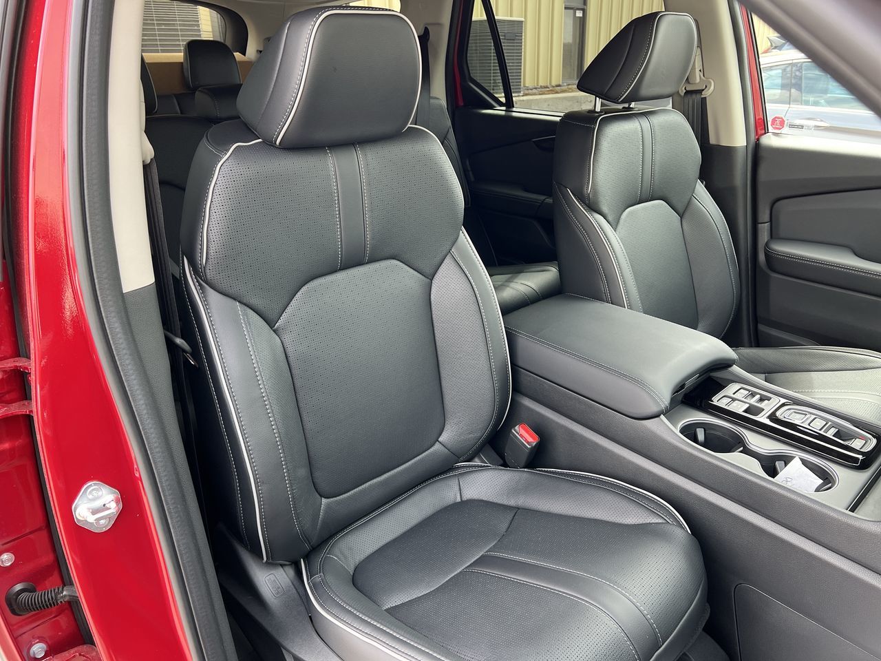 2025 Honda Pilot in Mississauga, Ontario