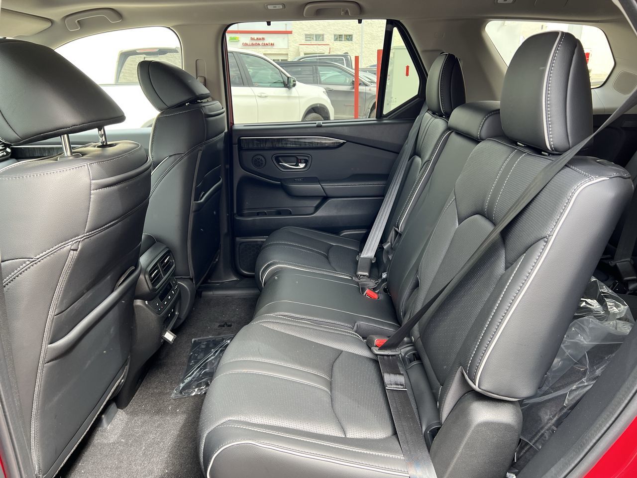 2025 Honda Pilot in Mississauga, Ontario