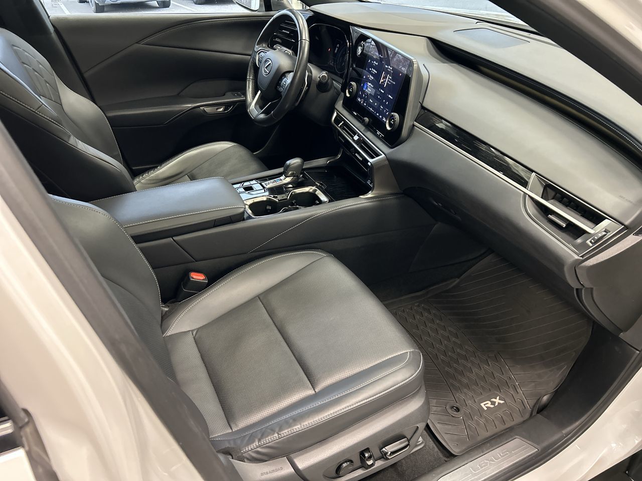 2023 Lexus RXh in Mississauga, Ontario