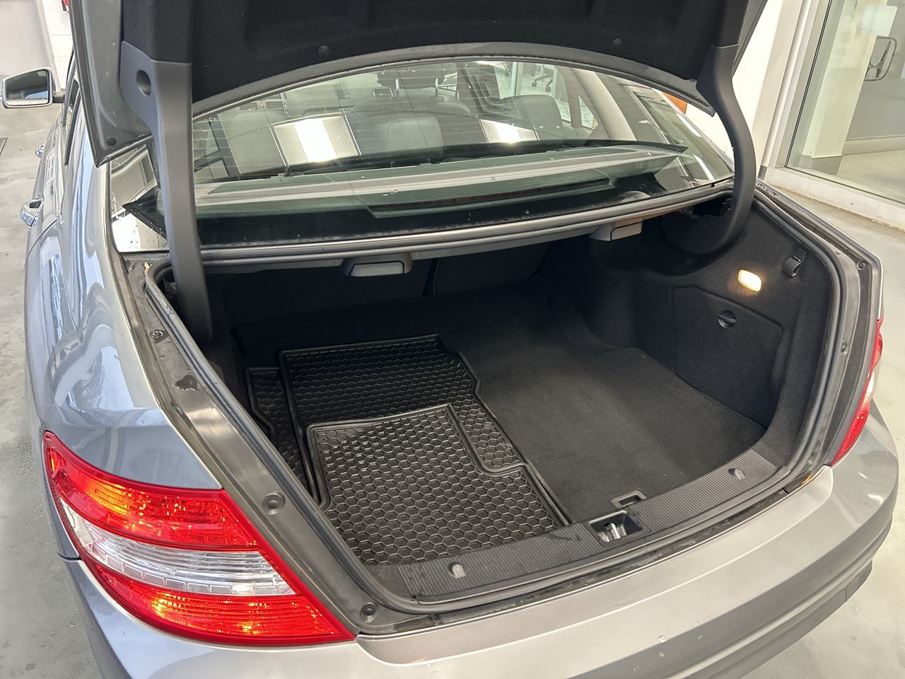 2010 Mercedes-Benz C250 in Mississauga, Ontario