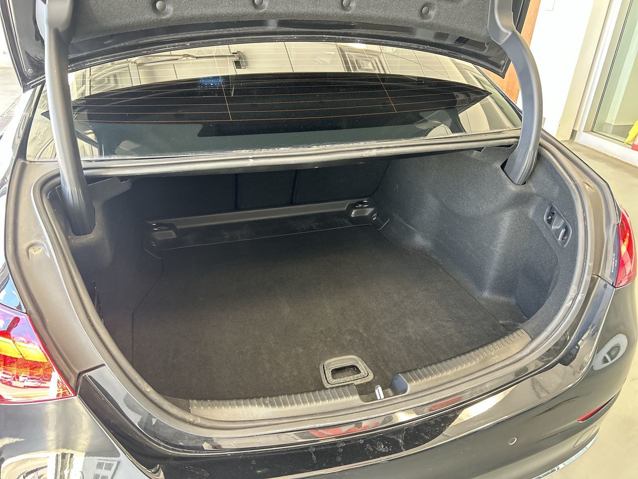 2023 Mercedes-Benz C300