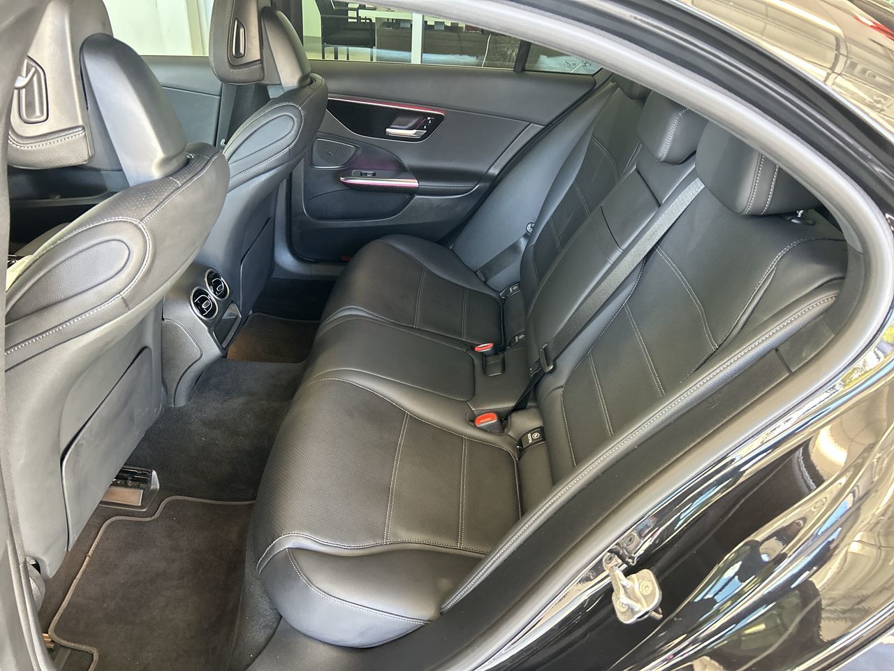 2023 Mercedes-Benz C300