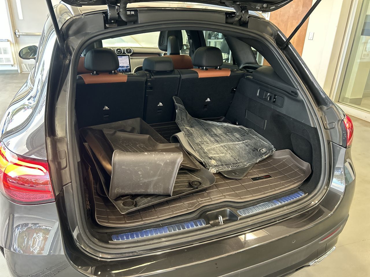 2023 Mercedes-Benz GLC300