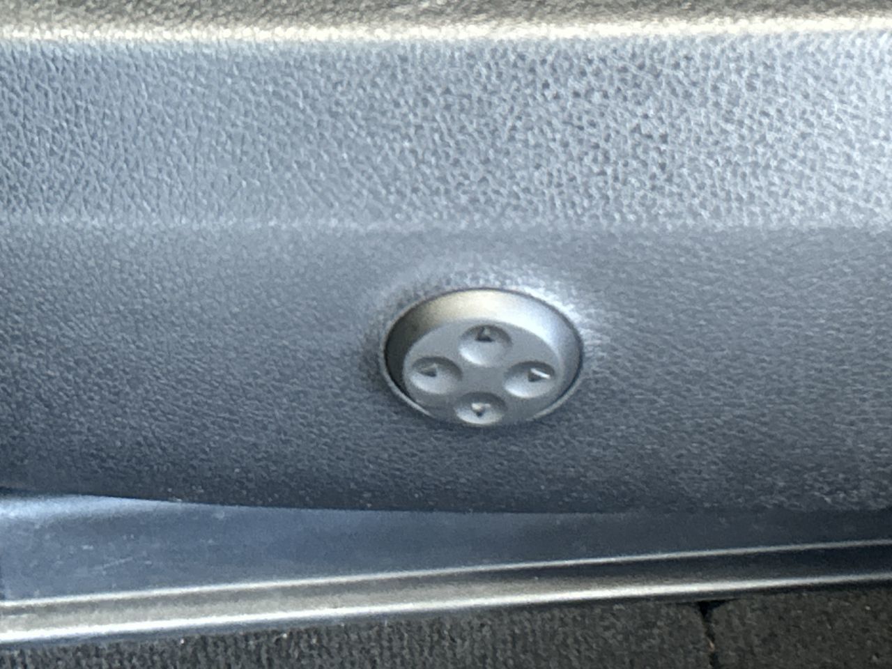 2023 Mercedes-Benz GLC300