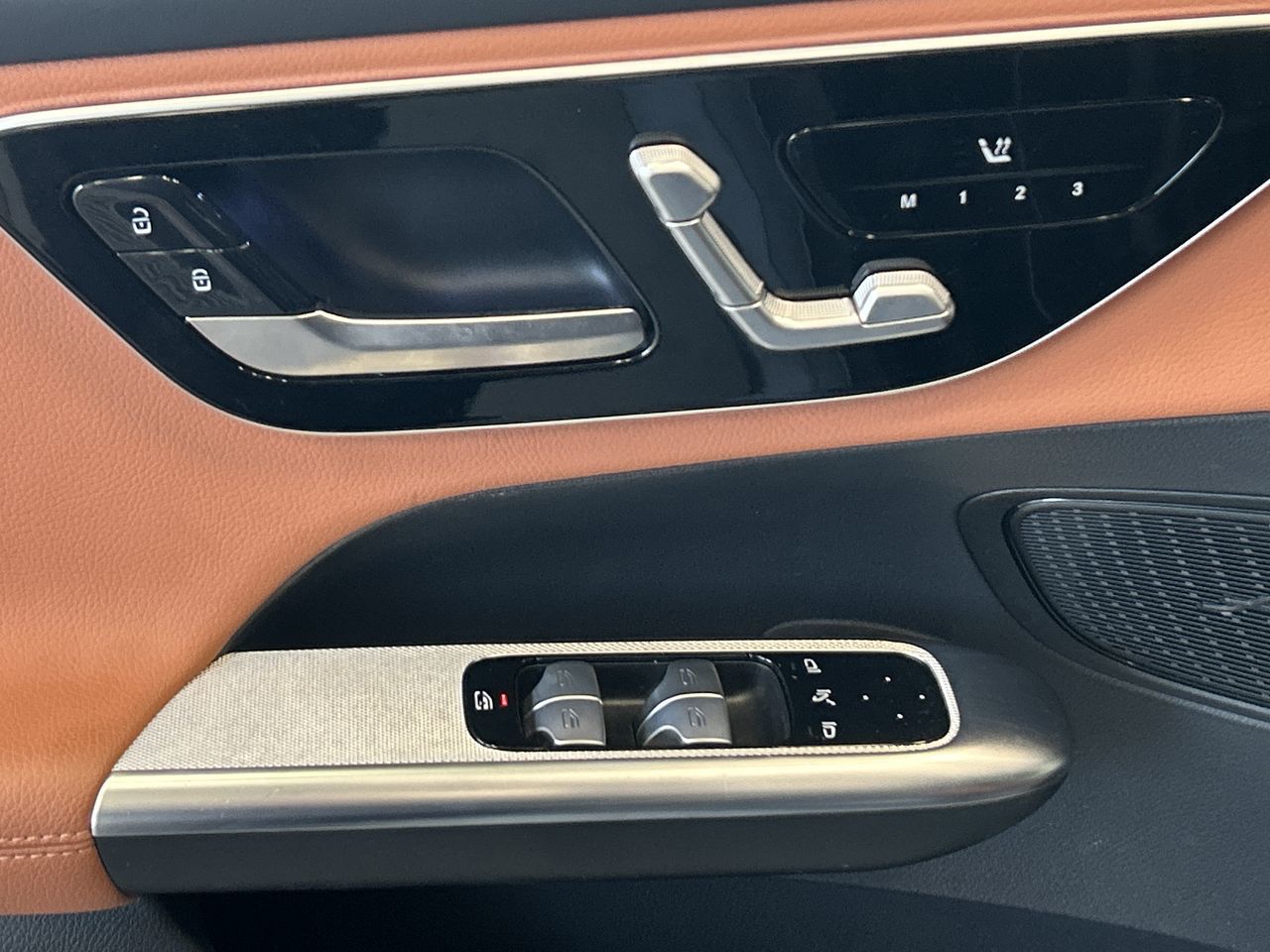 2023 Mercedes-Benz GLC300