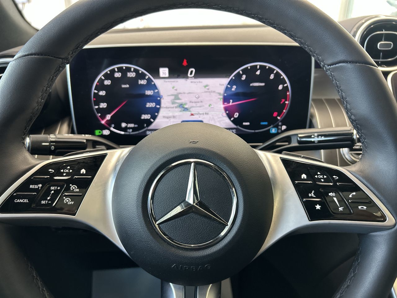 2024 Mercedes-Benz GLC300 in Mississauga, Ontario