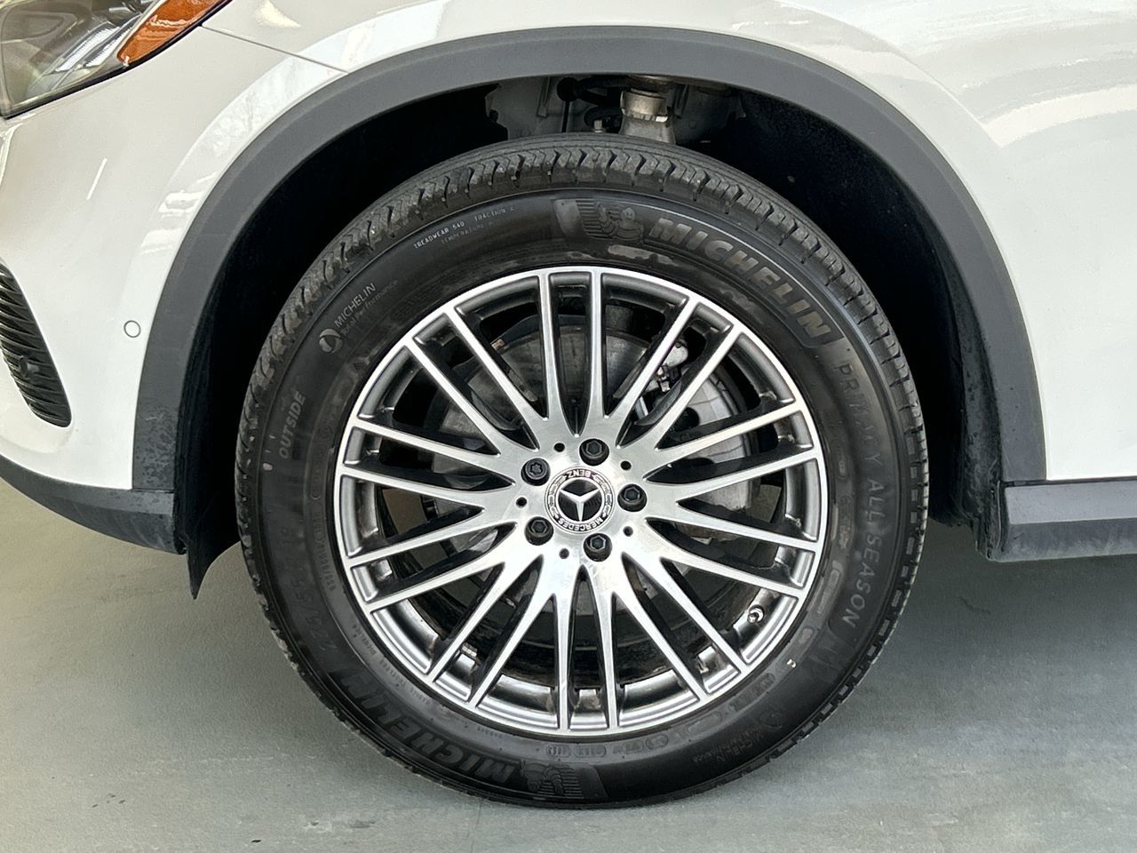 2024 Mercedes-Benz GLC300 in Mississauga, Ontario