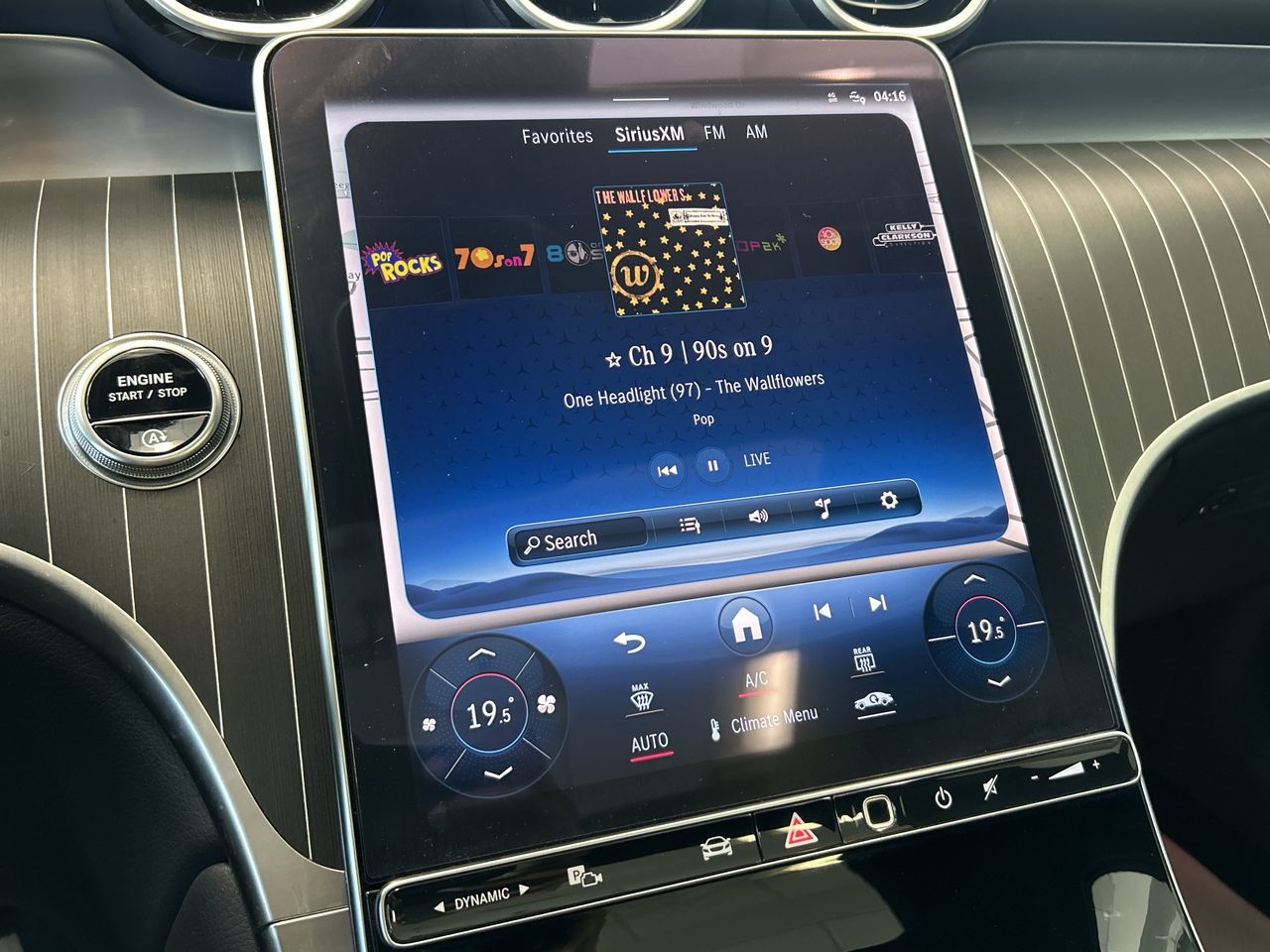 2024 Mercedes-Benz GLC300 in Mississauga, Ontario
