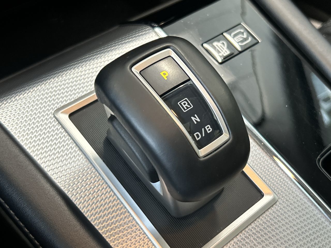 2024 Mitsubishi Outlander Plug-In Hybrid in Mississauga, Ontario