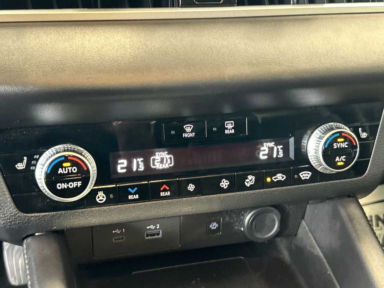 2024 Mitsubishi Outlander Plug-In Hybrid in Mississauga, Ontario