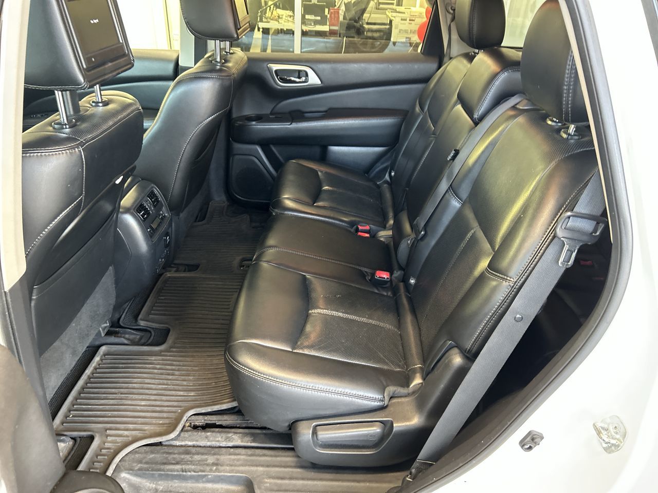 2015 Nissan Pathfinder in Mississauga, Ontario