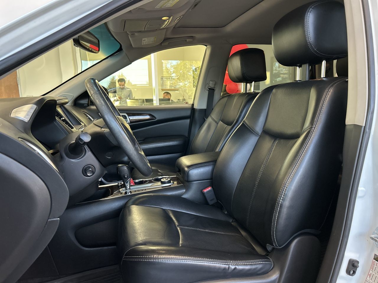 2015 Nissan Pathfinder in Mississauga, Ontario