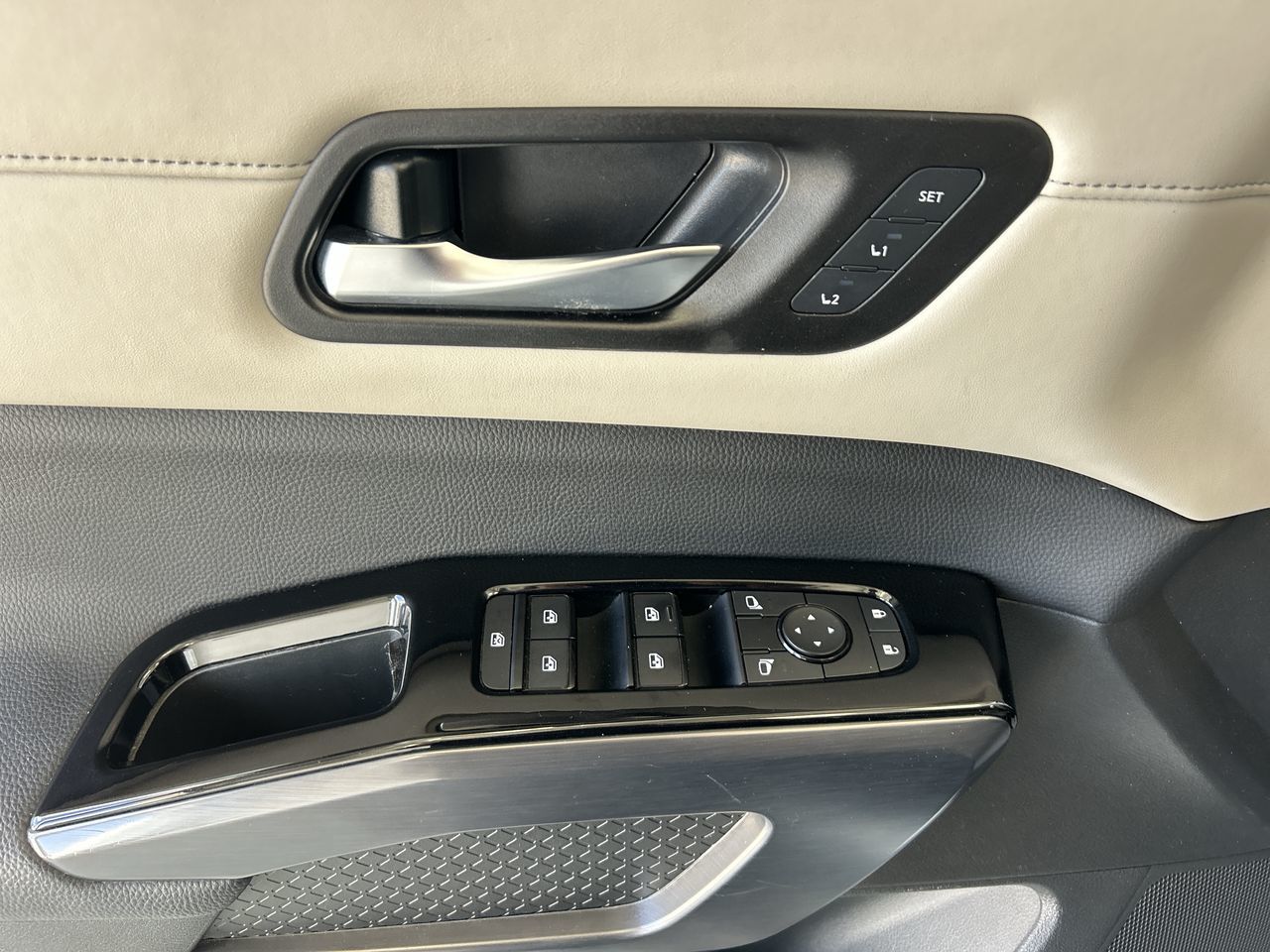 Nissan Pathfinder  2023 à Mississauga, Ontario