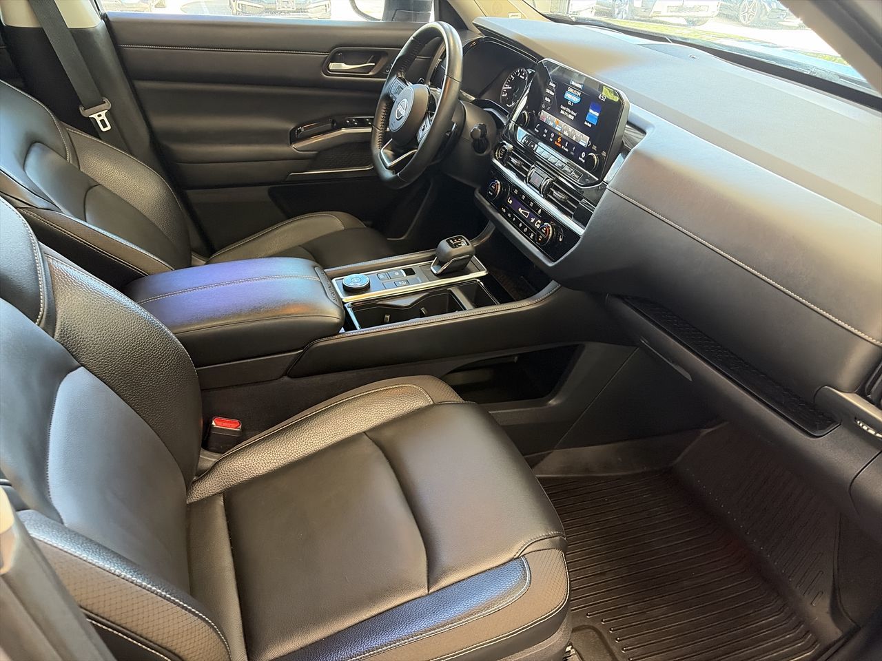 2023 Nissan Pathfinder in Mississauga, Ontario