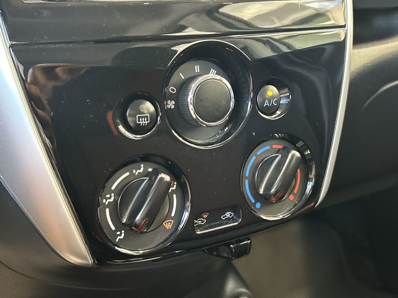 2018 Nissan Versa Note in Mississauga, Ontario