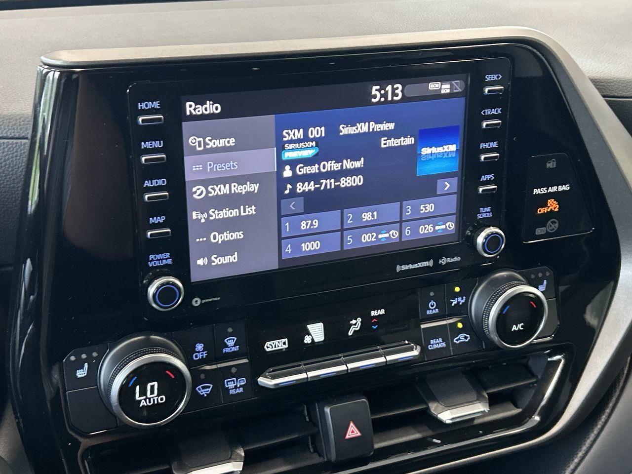 2020 Toyota Highlander in Mississauga, Ontario