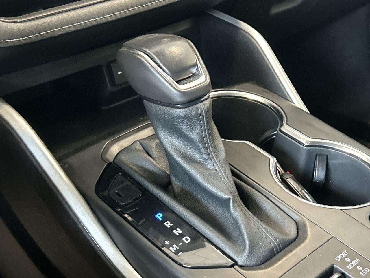 2020 Toyota Highlander in Mississauga, Ontario