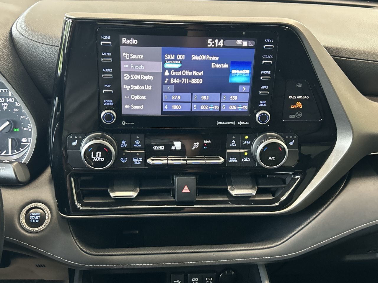 2020 Toyota Highlander in Mississauga, Ontario