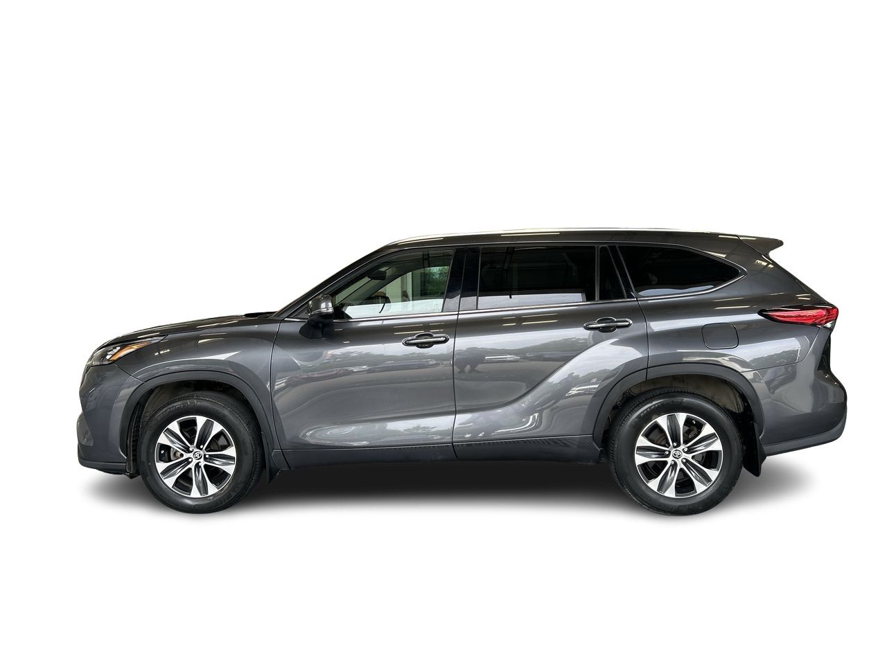 2020 Toyota Highlander in Mississauga, Ontario