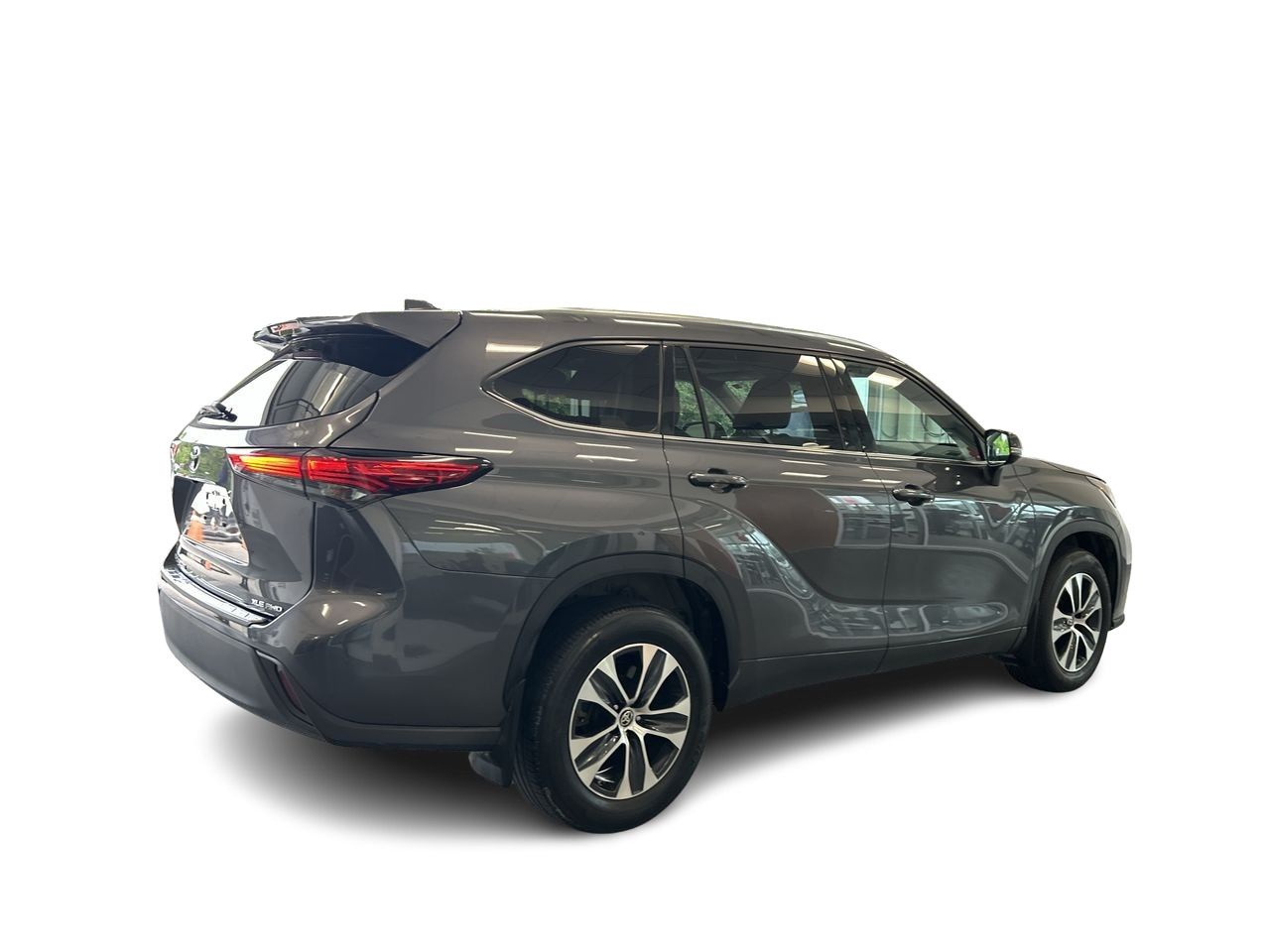 2020 Toyota Highlander in Mississauga, Ontario