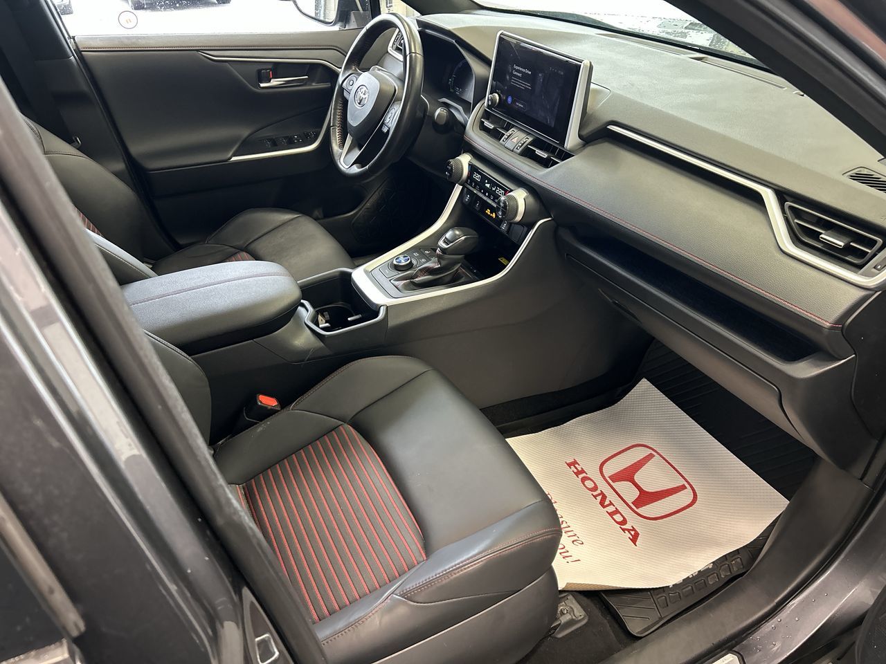 Toyota RAV4 Prime  2023 à Mississauga, Ontario