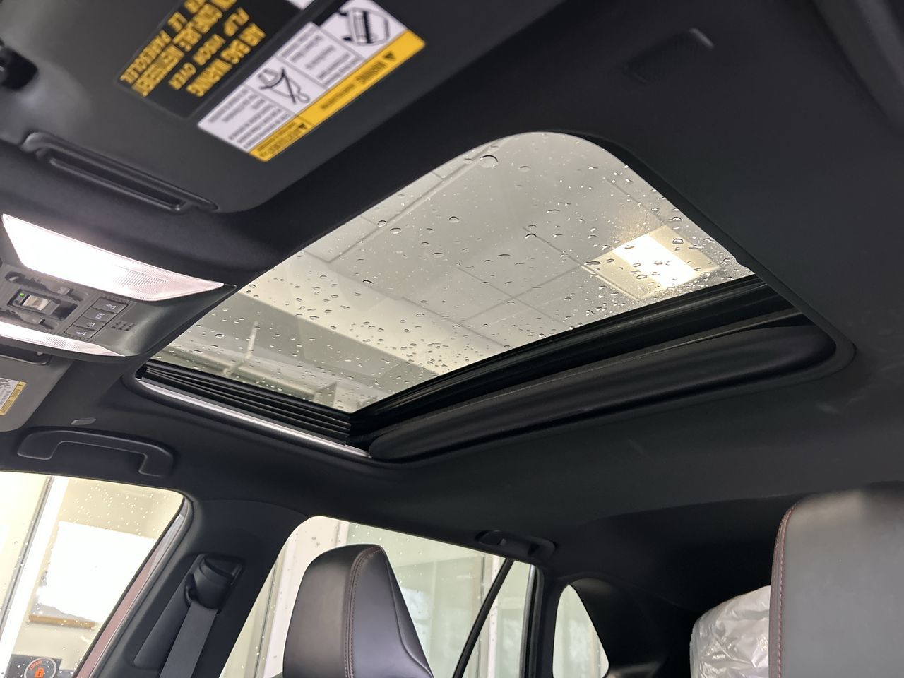 Toyota RAV4 Prime  2023 à Mississauga, Ontario