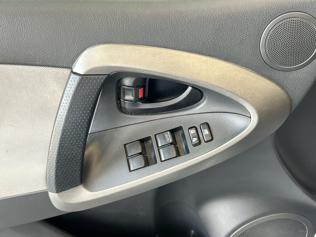 2010 Toyota RAV4 in Mississauga, Ontario