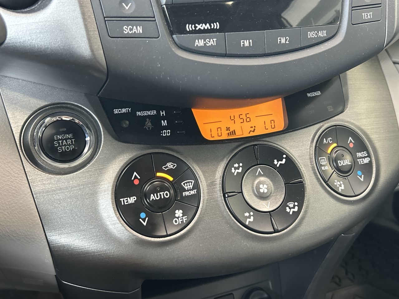 Toyota RAV4  2011 à Mississauga, Ontario