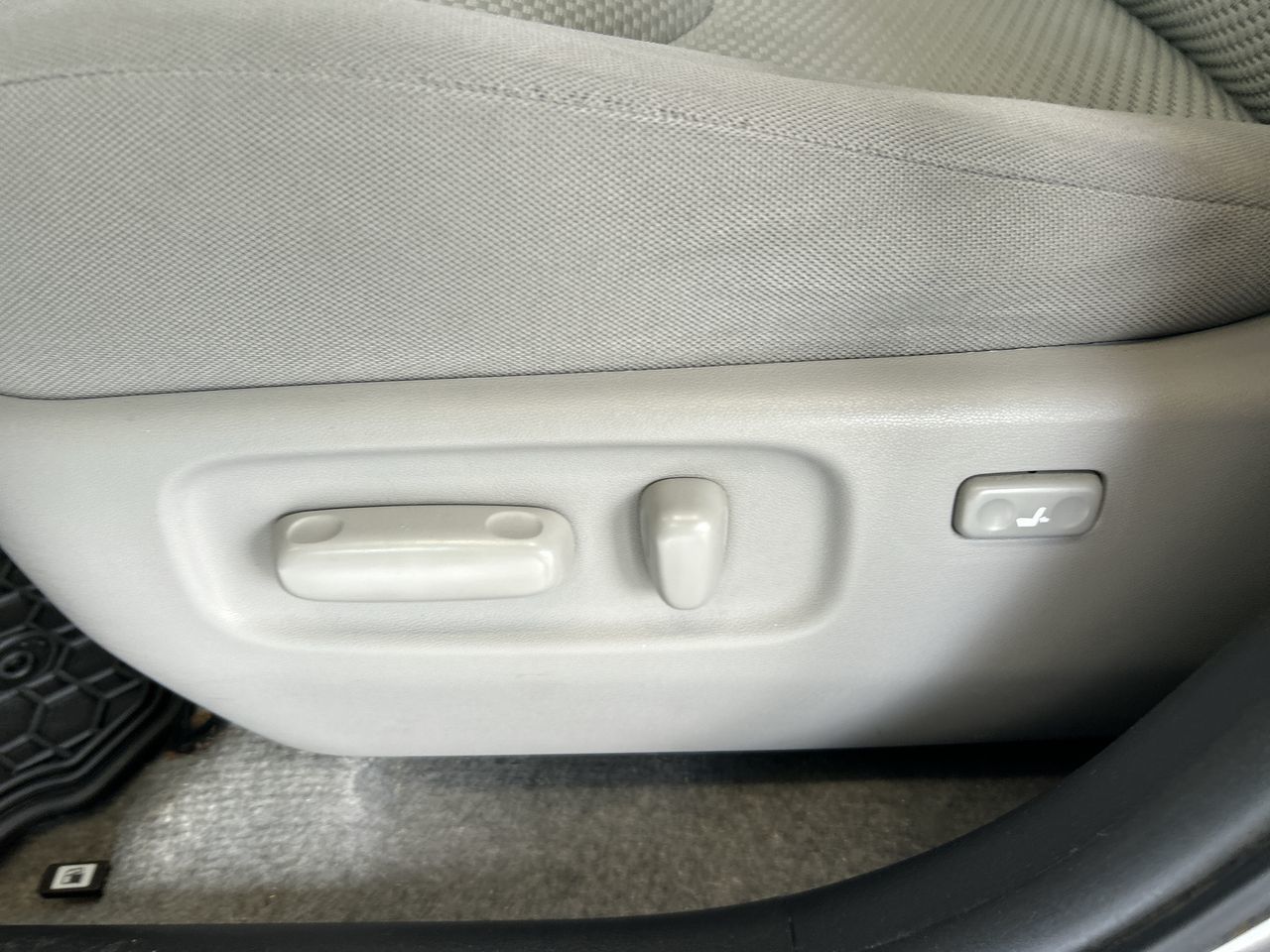 Toyota RAV4  2011 à Mississauga, Ontario