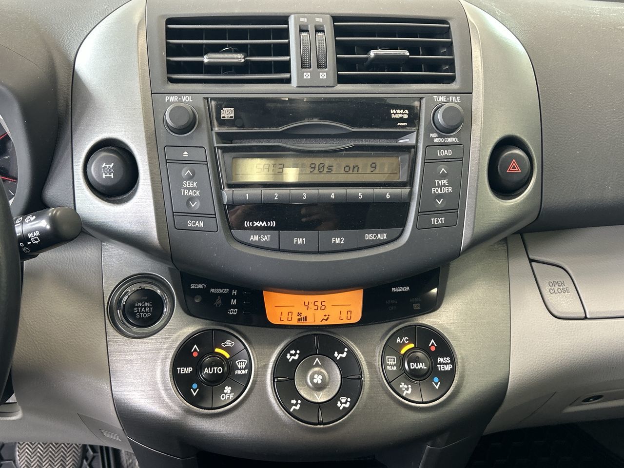 Toyota RAV4  2011 à Mississauga, Ontario
