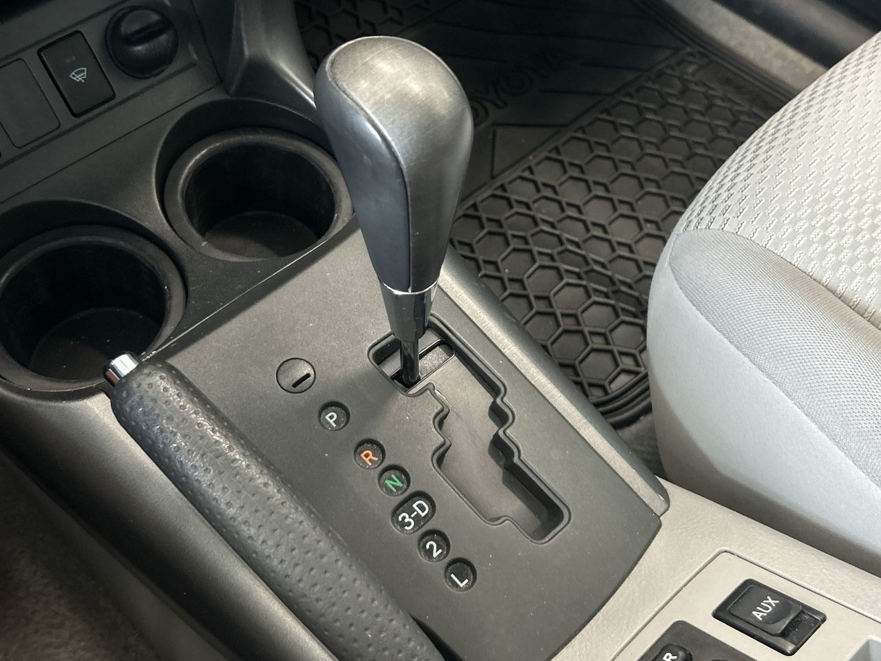 Toyota RAV4  2011 à Mississauga, Ontario