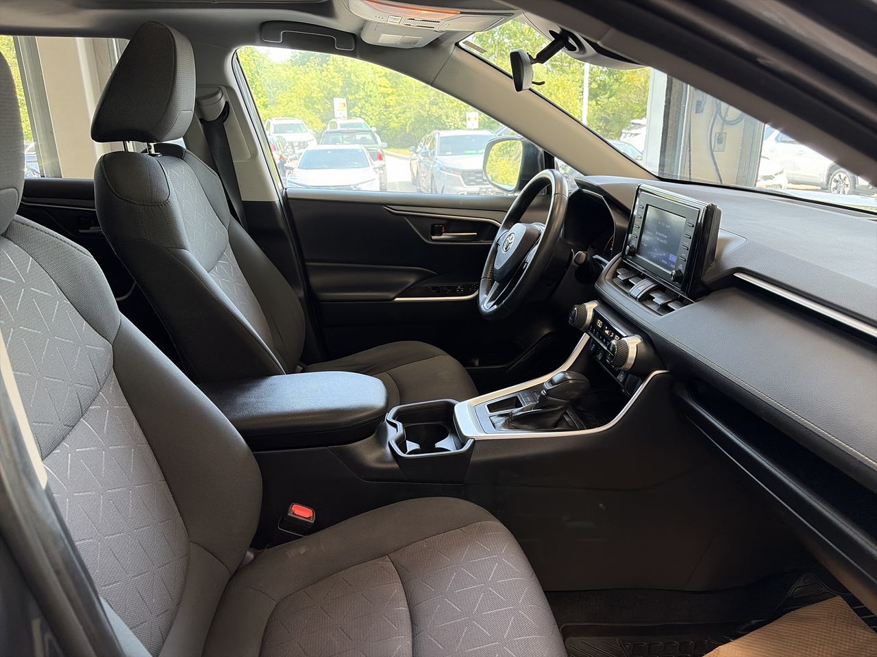 2019 Toyota RAV4 in Mississauga, Ontario