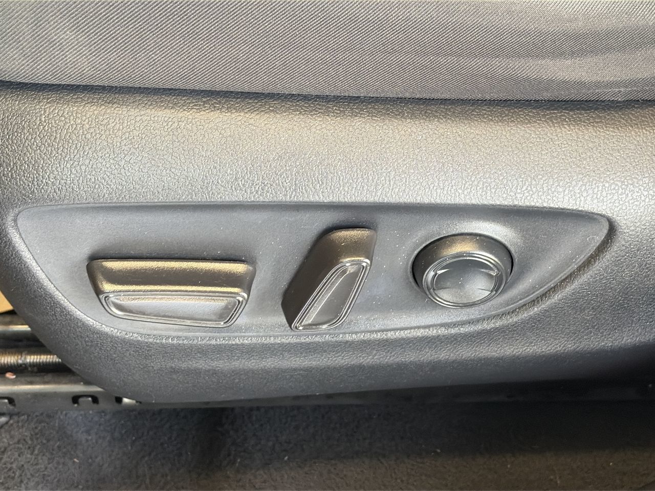 2019 Toyota RAV4 in Mississauga, Ontario